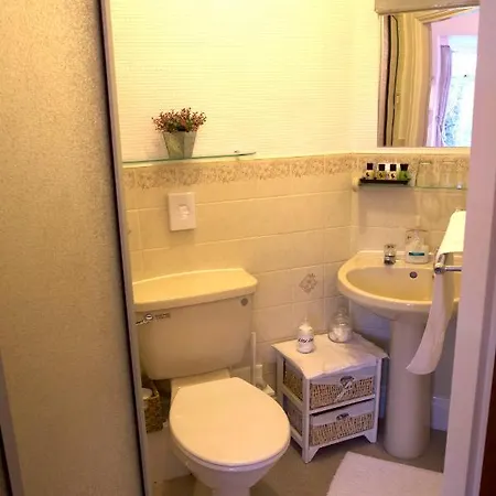 Marina Guest house Scarborough